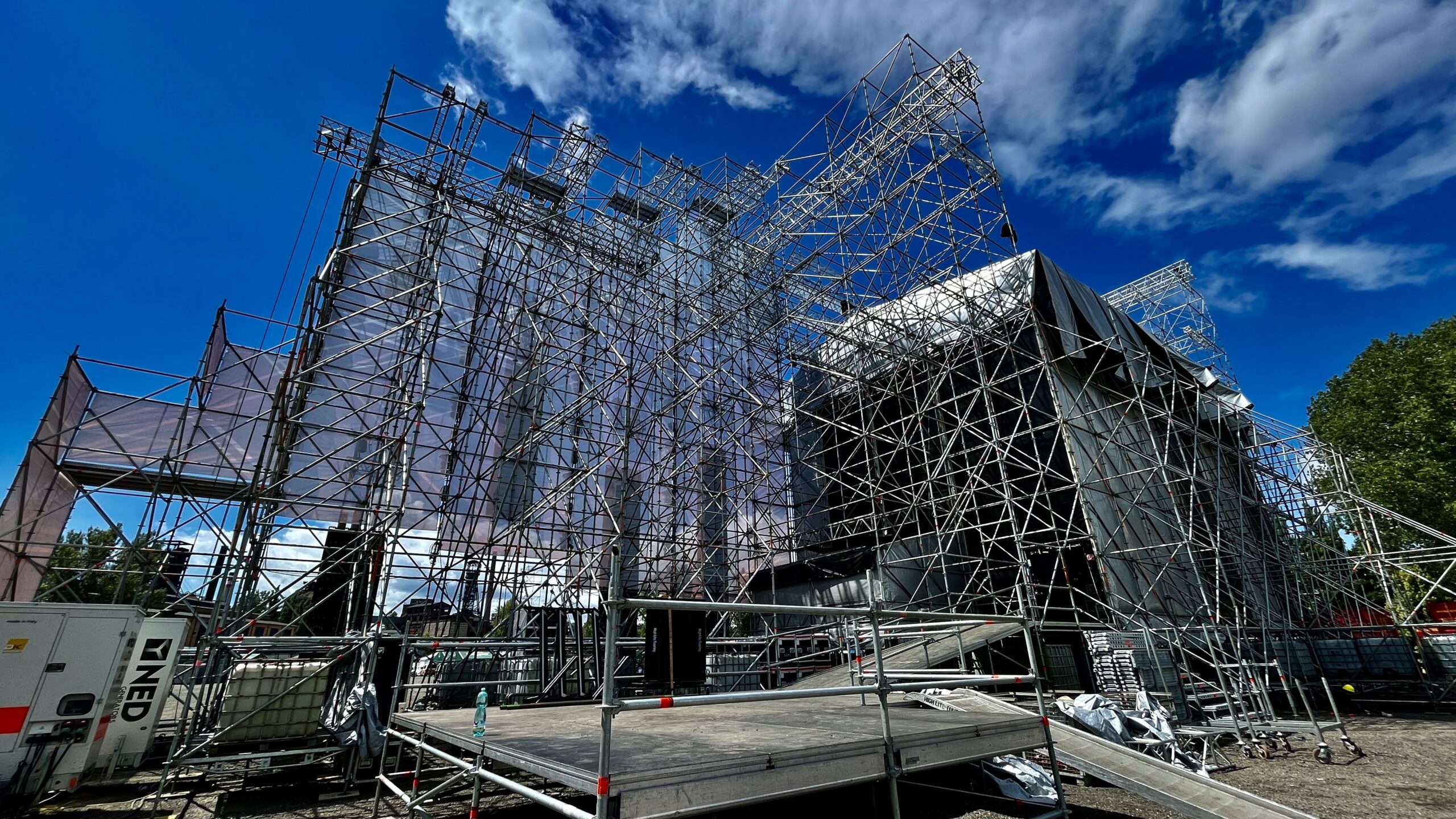 Stage — celkový pohled
